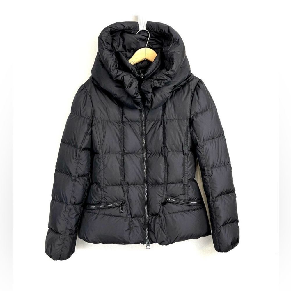 ADD Puffer Coat Womens Size 8
Black Goose Down Jacket Big Collar